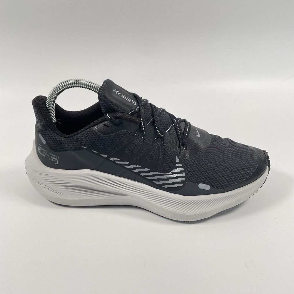 Nike Black & White Women's Athletic Running Shoes